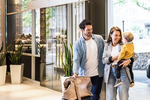 Reception - Novotel Sydney Darling Square (Sydney)