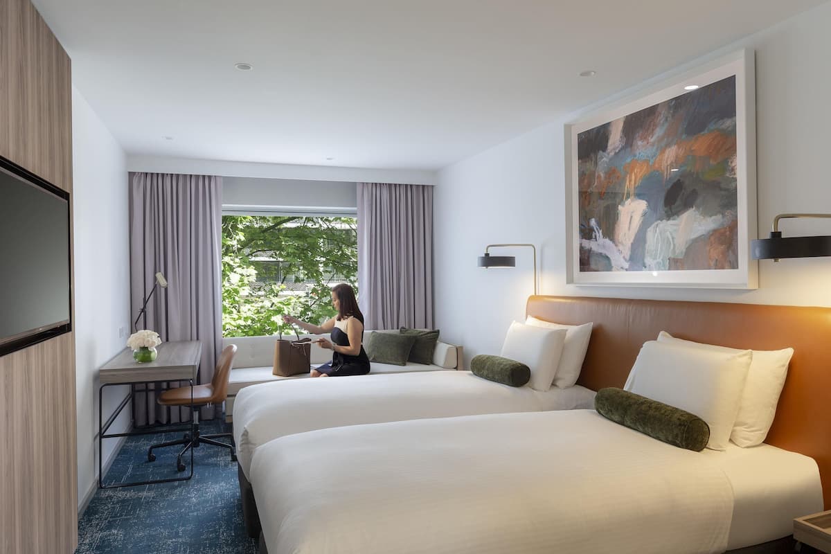 Habitación superior, 2 camas individuales | Ropa de cama hipoalergénica y minibar