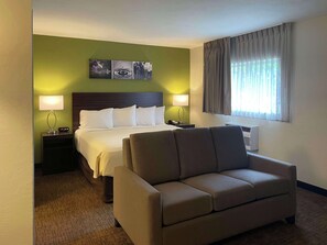 Individually decorated, individually furnished, blackout drapes - Suburban Studios Melbourne Airport (Melbourne)