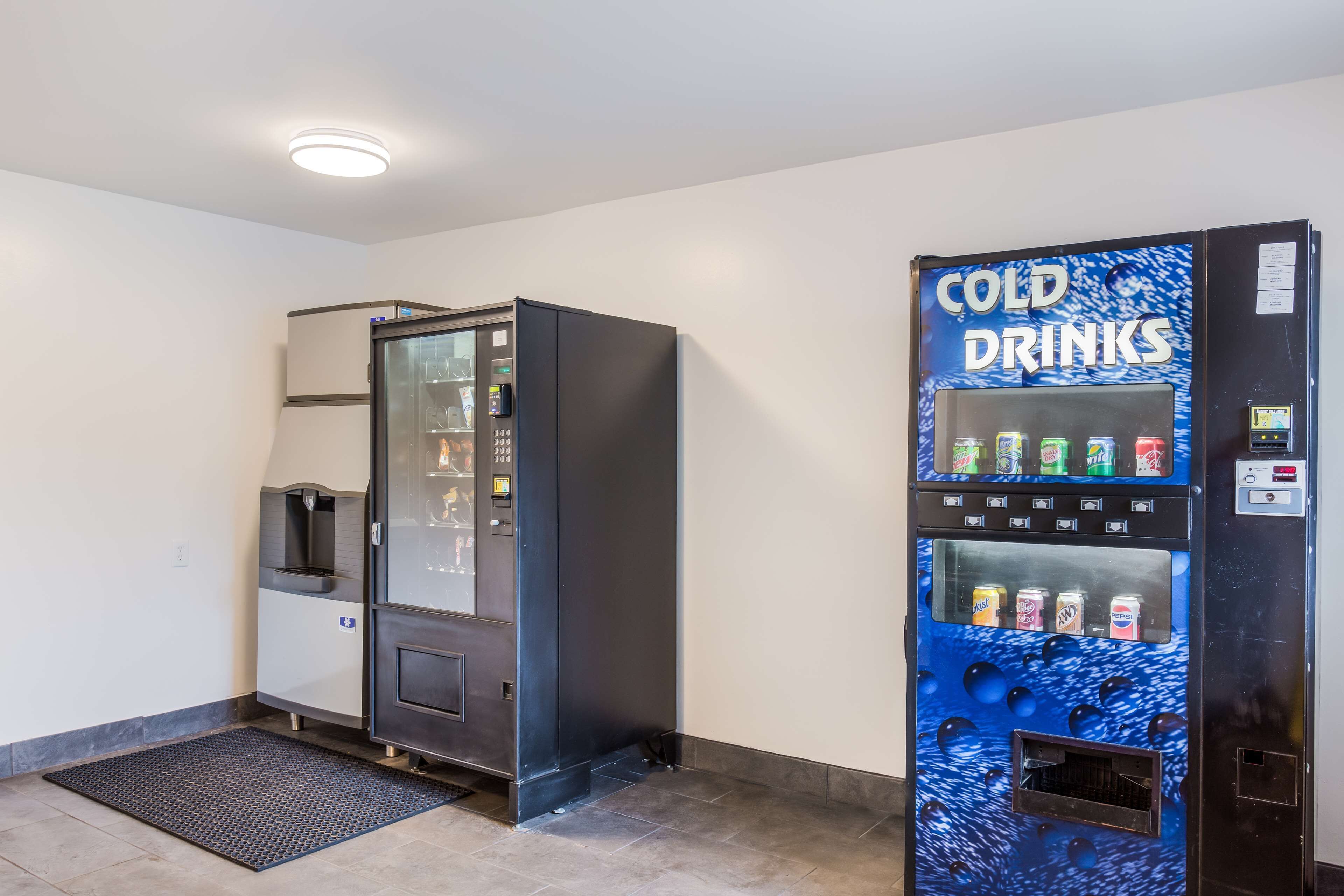 Photo - Studio 6 Extended Stay - Jacksonville, FL - South