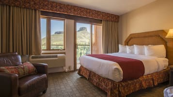 Premium bedding, pillowtop beds, desk, laptop workspace