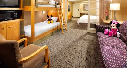 Anaheim Portofino Inn and Suites