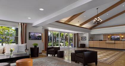 Anaheim Portofino Inn and Suites