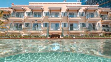 Standard Apartment, 1 Bedroom, Non Smoking | Pool