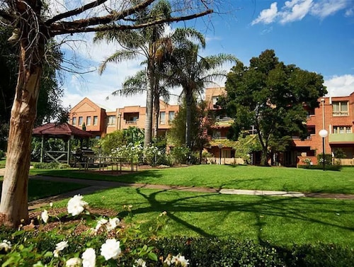 Comfort Apartments Royal Gardens