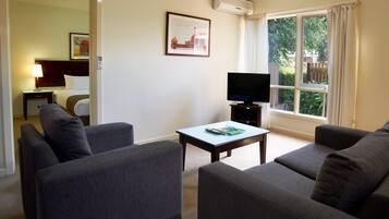 Standard-huoneisto, 1 makuuhuone | Työpöytä, silitysrauta/-lauta, ilmaiset vauvansängyt, lisävuoteet