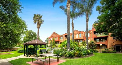 Comfort Apartments Royal Gardens