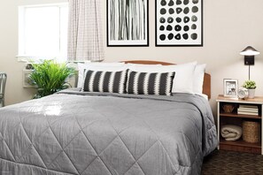 Desk, bed sheets