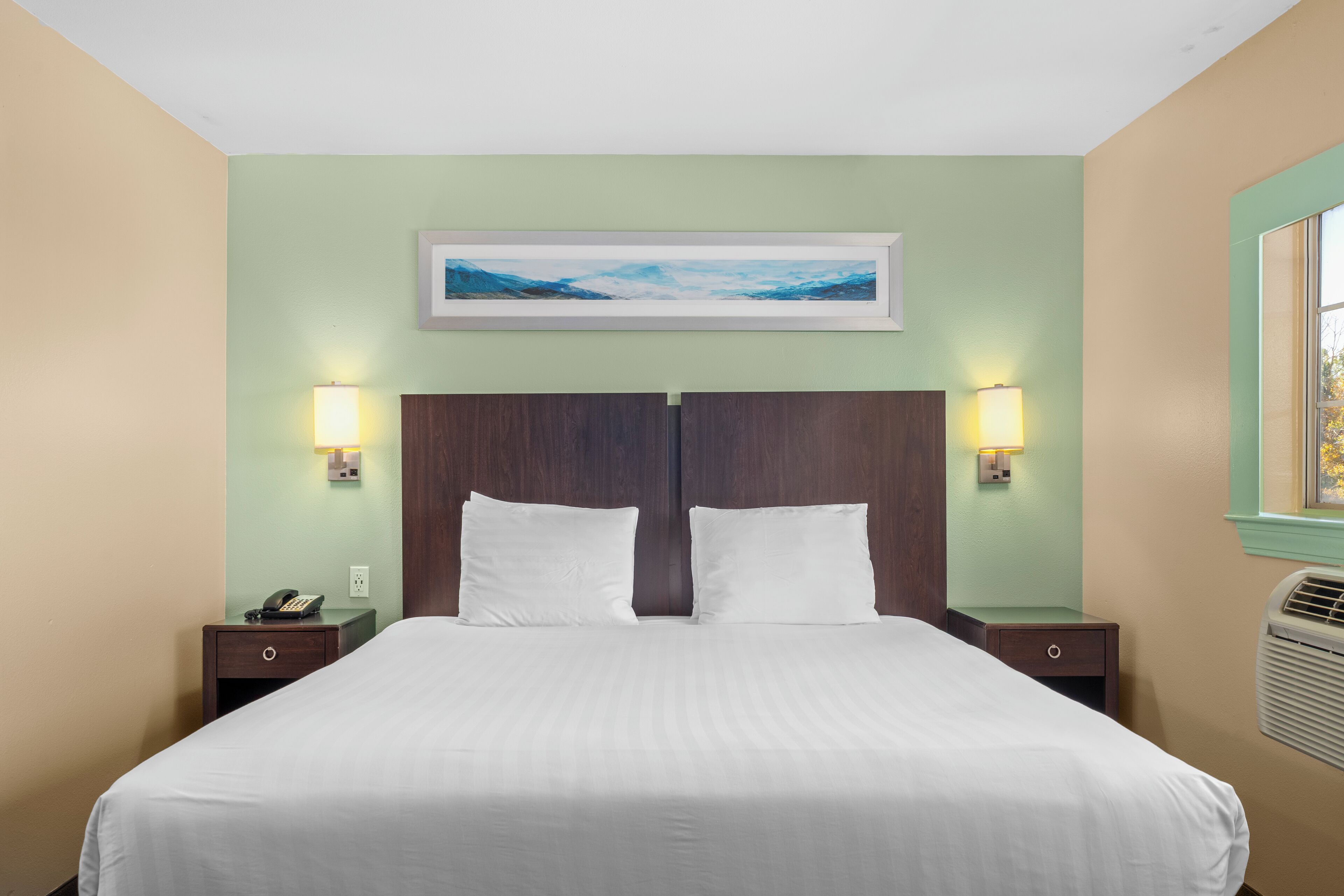 Hochwertige Bettwaren, Pillowtop-Betten, Schreibtisch