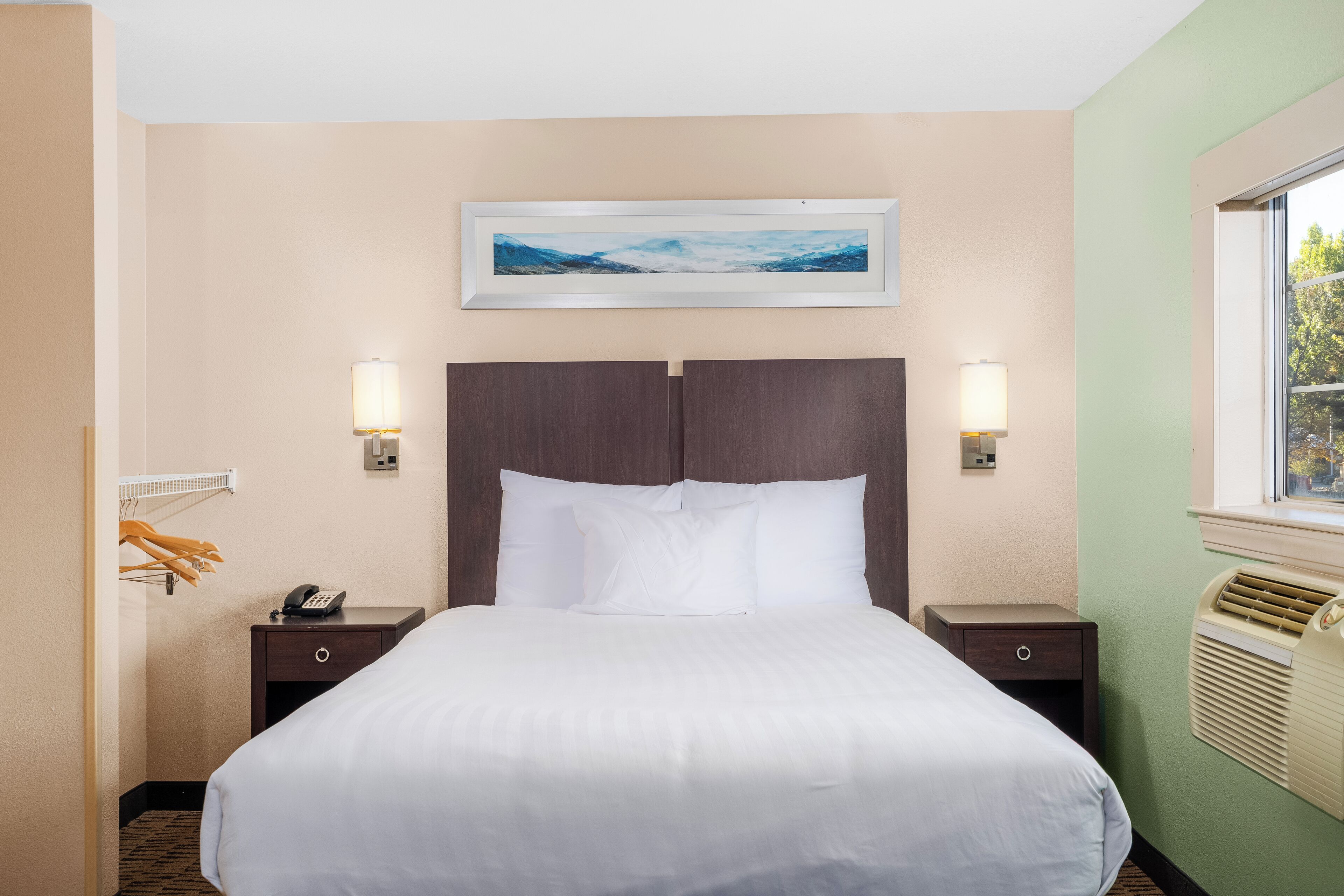 Hochwertige Bettwaren, Pillowtop-Betten, Schreibtisch