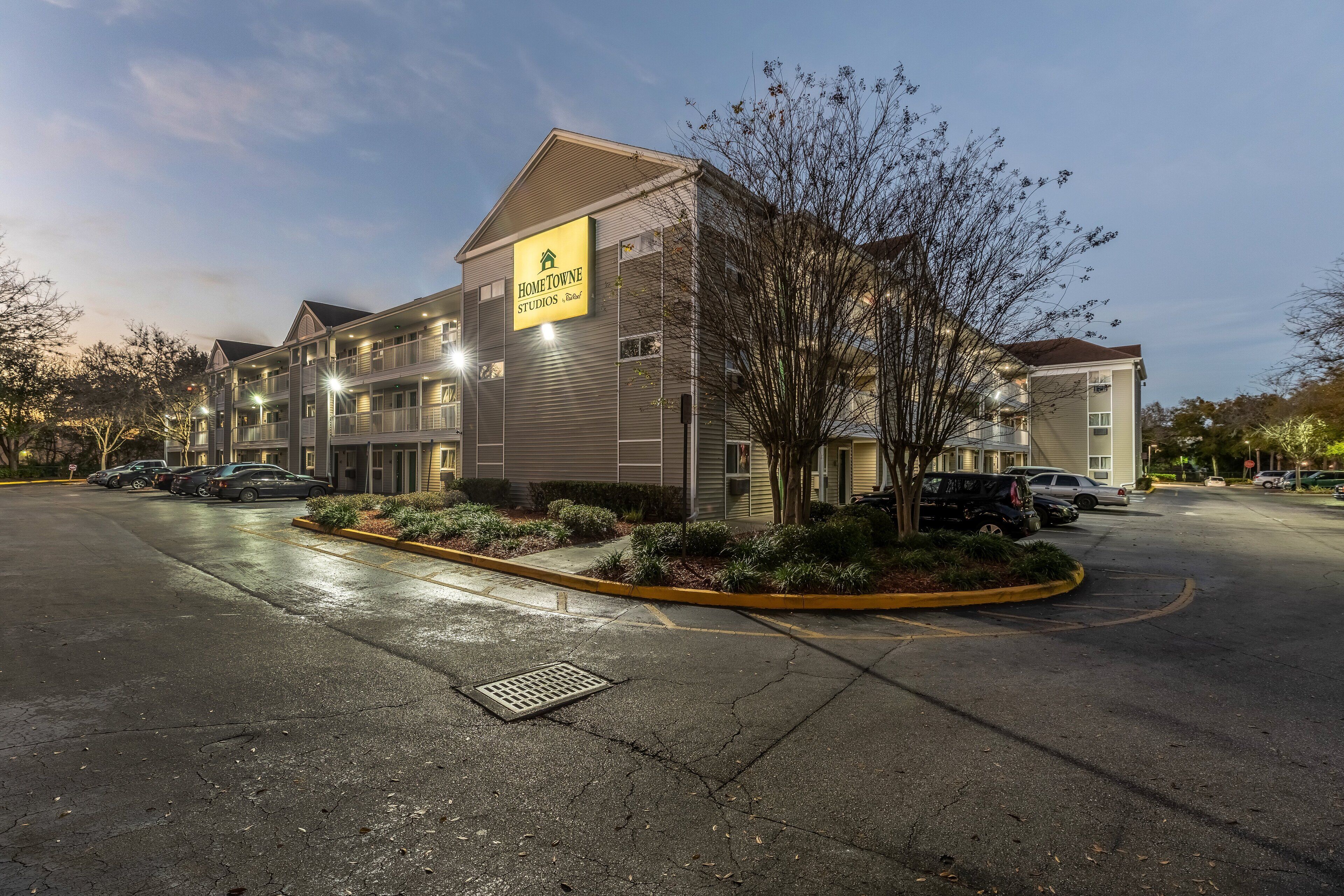 Foto - HomeTowne Studios by Red Roof Orlando - Casselberry