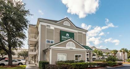 HomeTowne Studios by Red Roof Orlando South