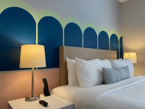 Chambre Premium, 1 très grand lit | Surmatelas, rideaux occultants, fer et planche à repasser, Wi-Fi gratuit