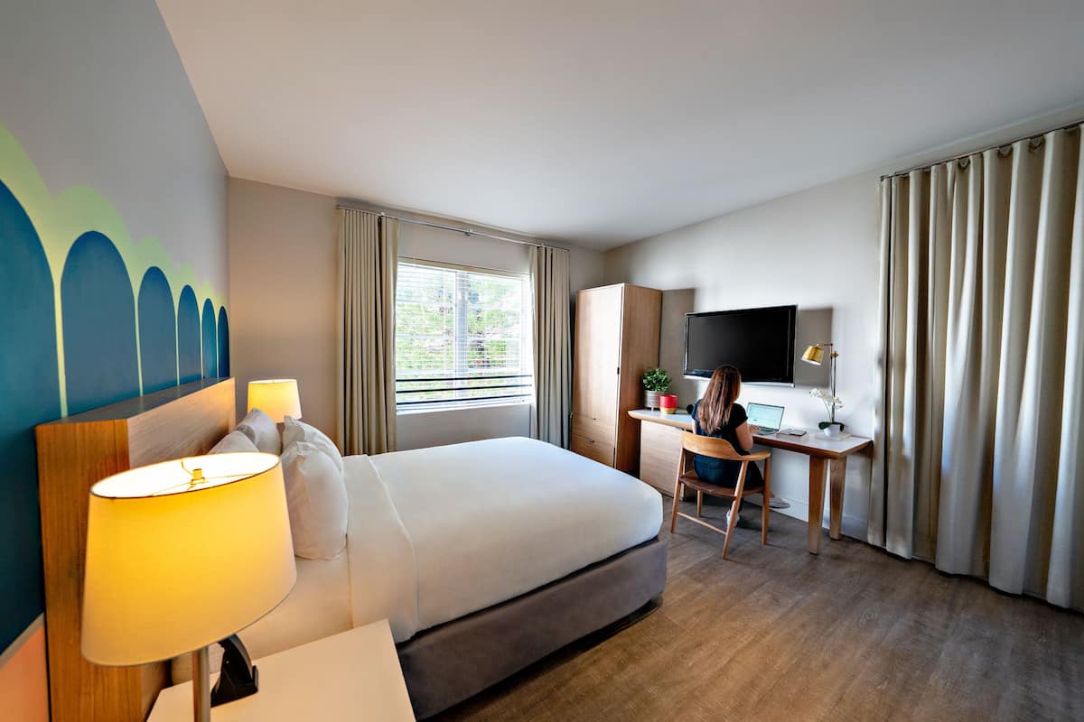 Blackout curtains, iron/ironing board, free WiFi