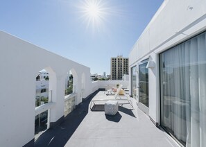 Suite, Terrace | Terrace/patio - Viajero Miami (Miami Beach)