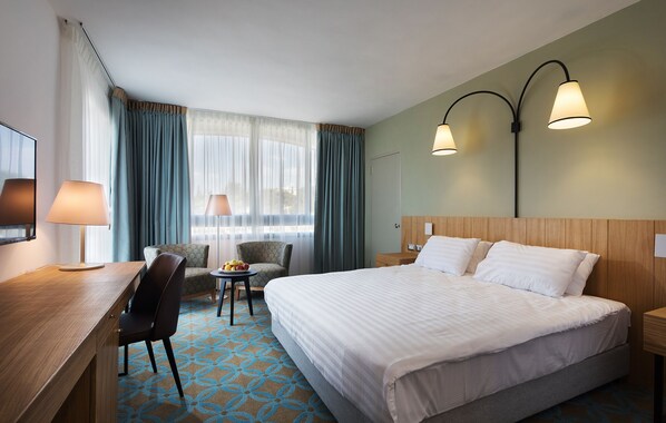 In-room safe, desk, blackout curtains, free WiFi