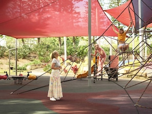 Children’s play area – outdoor