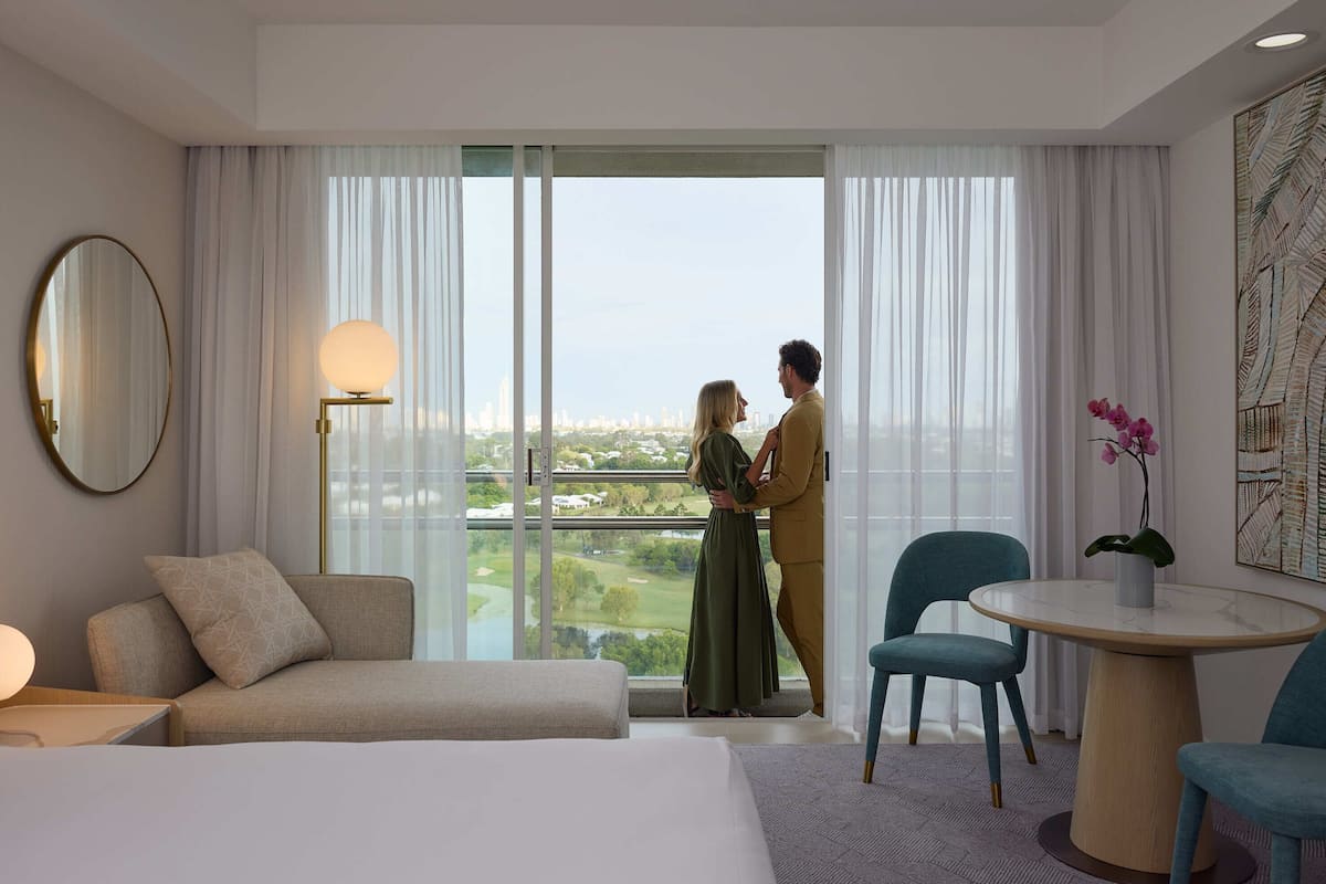 1 bedroom, pillow-top beds, minibar, in-room safe