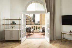 Basic Suite (Landmark) | Hypo-allergenic bedding, pillowtop beds, minibar, in-room safe - The Driskill, in The Unbound Collection by Hyatt (Austin)