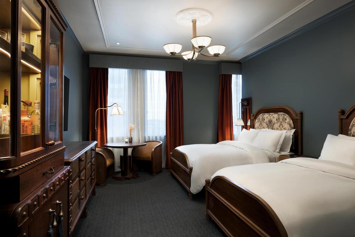 Hypo-allergenic bedding available, pillowtop beds, minibar, in-room safe
