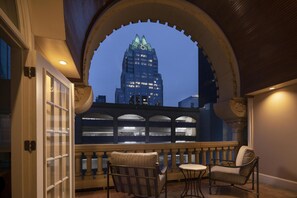 Room, 1 King Bed, Balcony | Hypo-allergenic bedding, pillowtop beds, minibar, in-room safe - The Driskill, in The Unbound Collection by Hyatt (Austin)