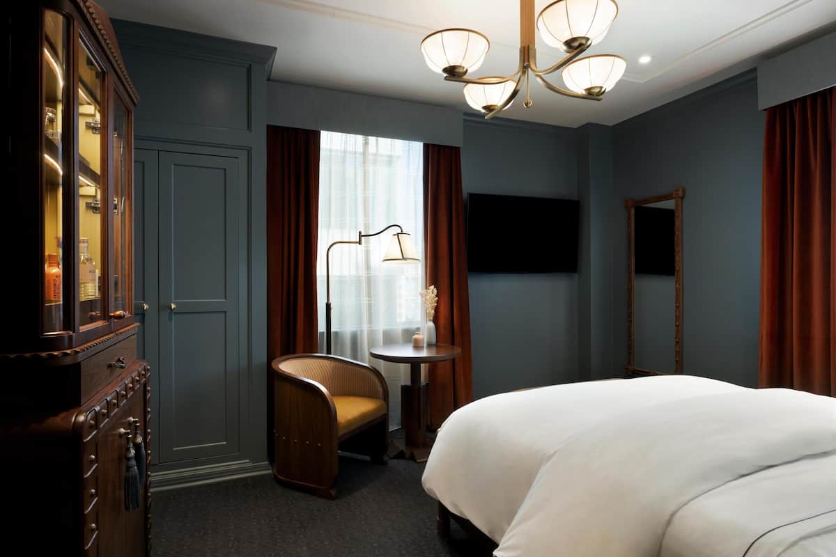 Hypo-allergenic bedding, pillowtop beds, minibar, in-room safe