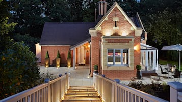 The Gatehouse | Premium bedding, in-room safe, individually furnished, desk