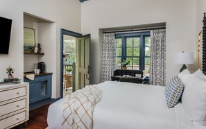 高档床上用品、加厚床垫、客房内保险箱、熨斗/熨衣板