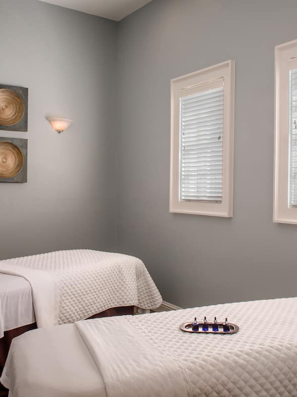 Couples treatment rooms, sauna, steam room, body treatments
