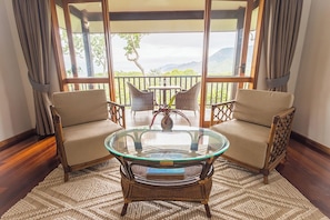 Coral Sea Bungalow | 1 bedroom, minibar, in-room safe, individually decorated
