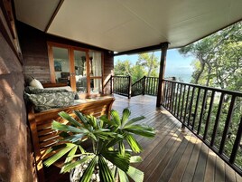 Deluxe Suite, 1 King Bed, Beach View | View from room