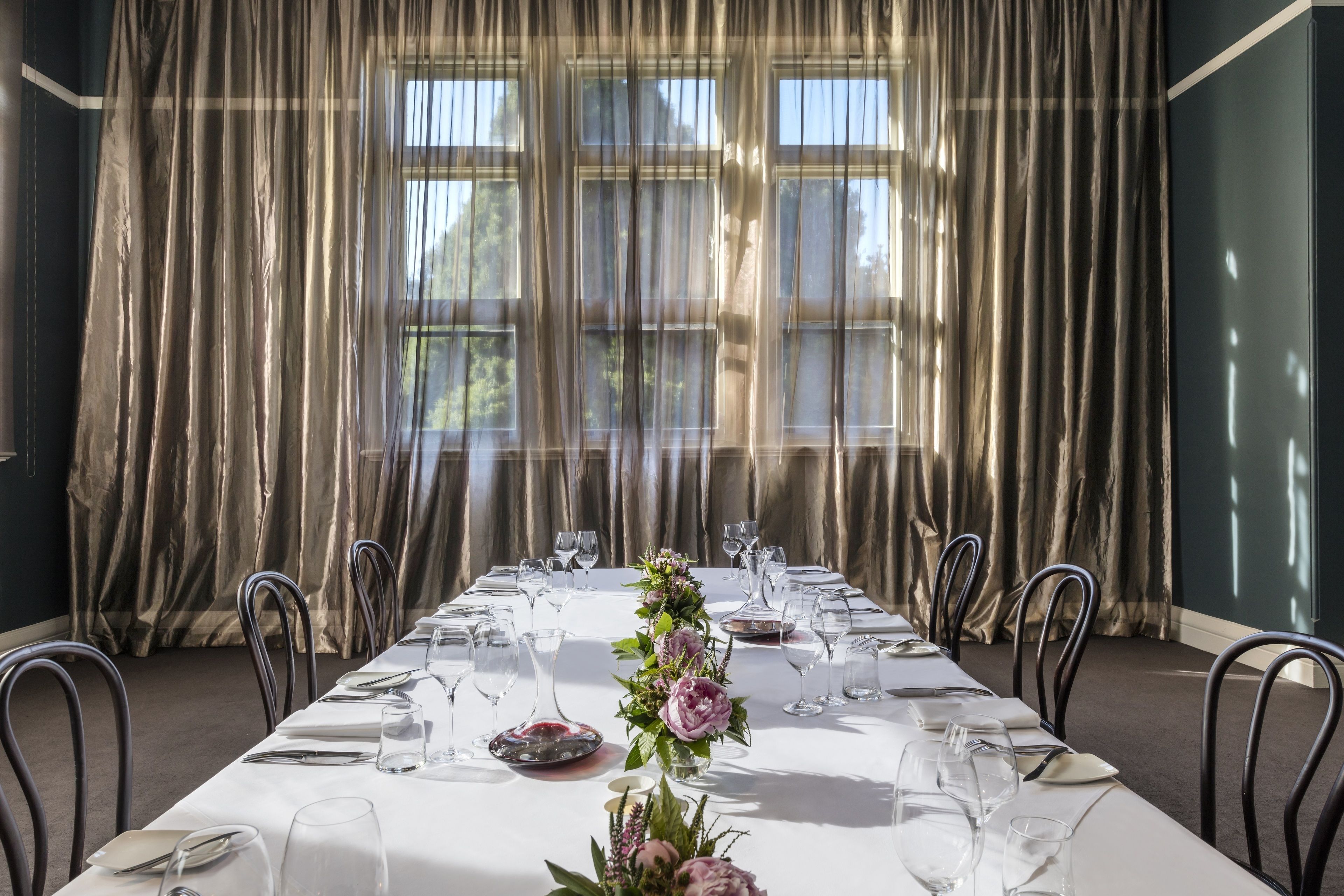 breakfast, lunch, dinner served; garden views