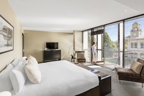 Junior Suite | Premium bedding, minibar, in-room safe, desk