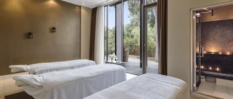 Couples treatment room(s), Turkish bath/hammam, body treatments