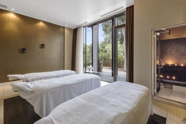 Couples treatment rooms, Turkish bath, body treatments, hydrotherapy