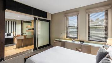 Chambre classique | Literie de qualité, minibar, coffre-fort, bureau