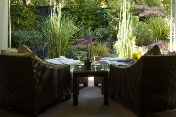 Ruang uap, perawatan tubuh, dan pijat dengan batu panas