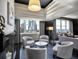 Presidential Suite | Premium bedding, pillowtop beds, in-room safe, desk