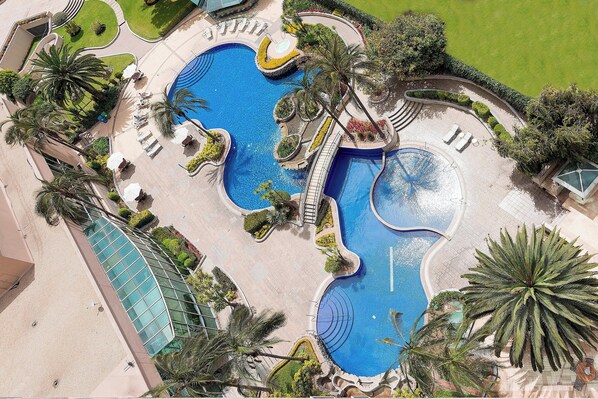 Outdoor pool, pool umbrellas, pool loungers