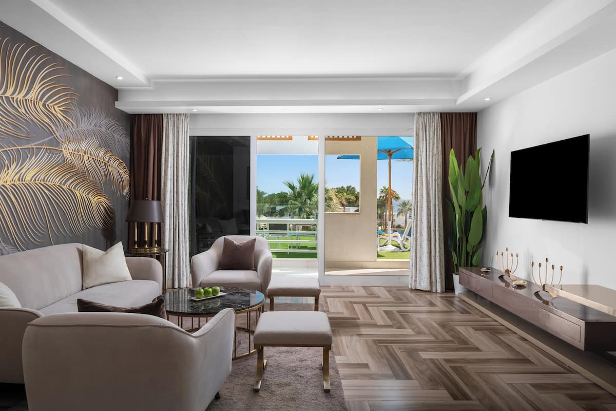 Grand Suite | Egyptian cotton sheets, premium bedding, down comforters