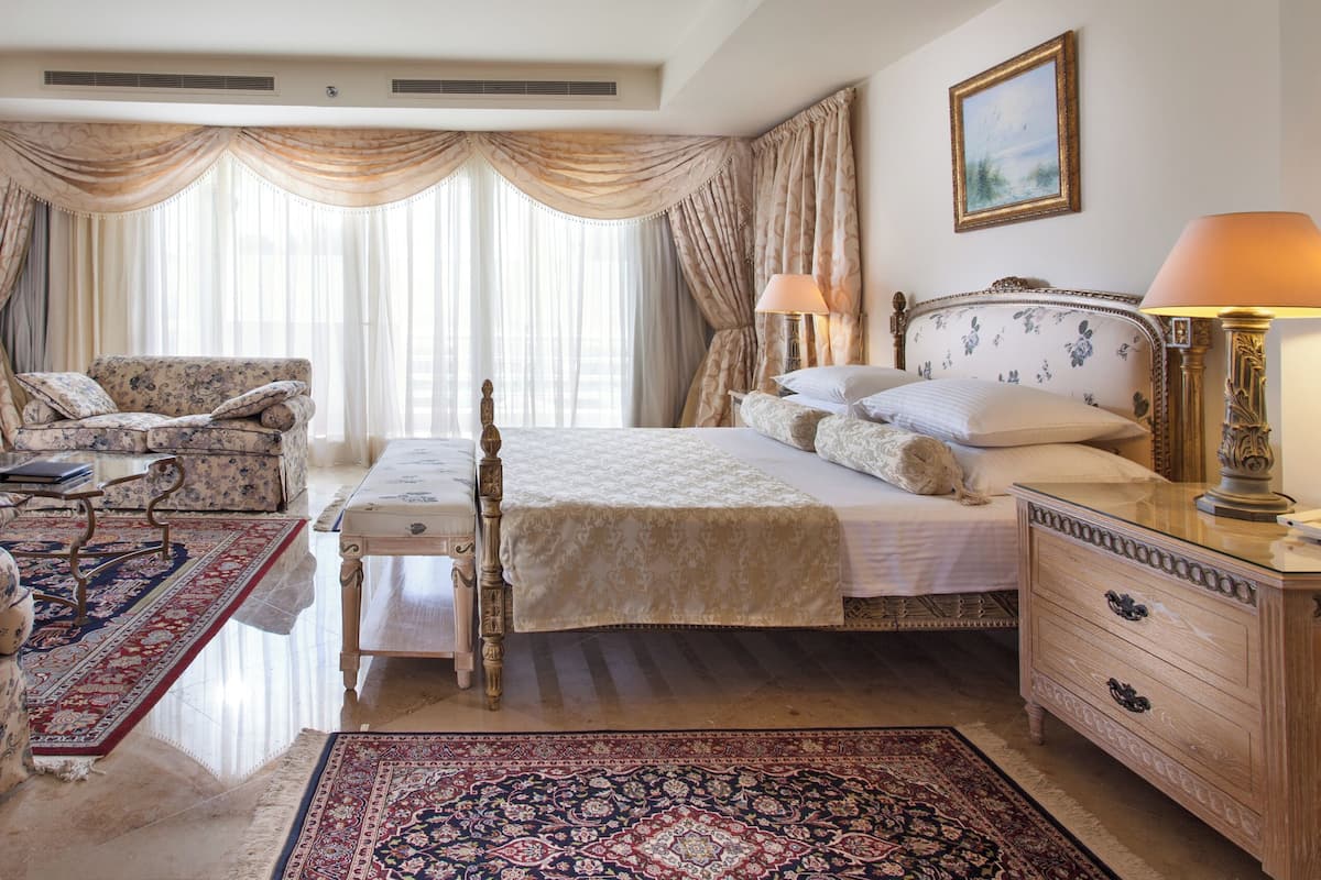 Presidential Suite | 1 bedroom, Egyptian cotton sheets, premium bedding, down comforters