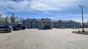 Front of property - Motel 6 Brush, CO (Brush)