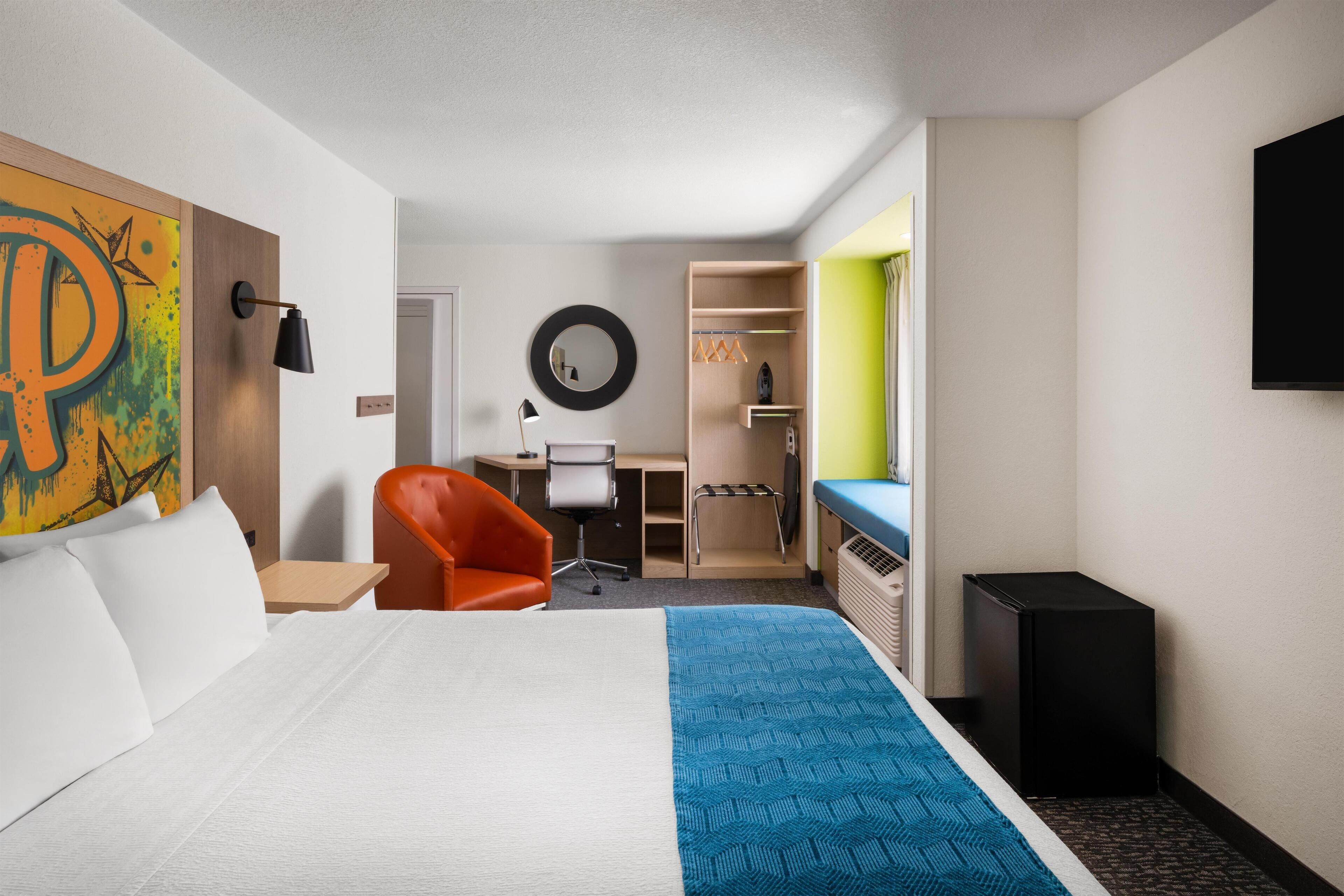 Habitación estándar, 1 cama King size, con acceso para personas discapacitadas (Walk-in Shower) | Ropa de cama de alta calidad y camas con pillow-top 