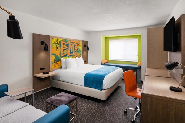 Standard Room, 1 King Bed, Non Smoking, Refrigerator | Premium bedding, pillow-top beds, in-room safe, desk