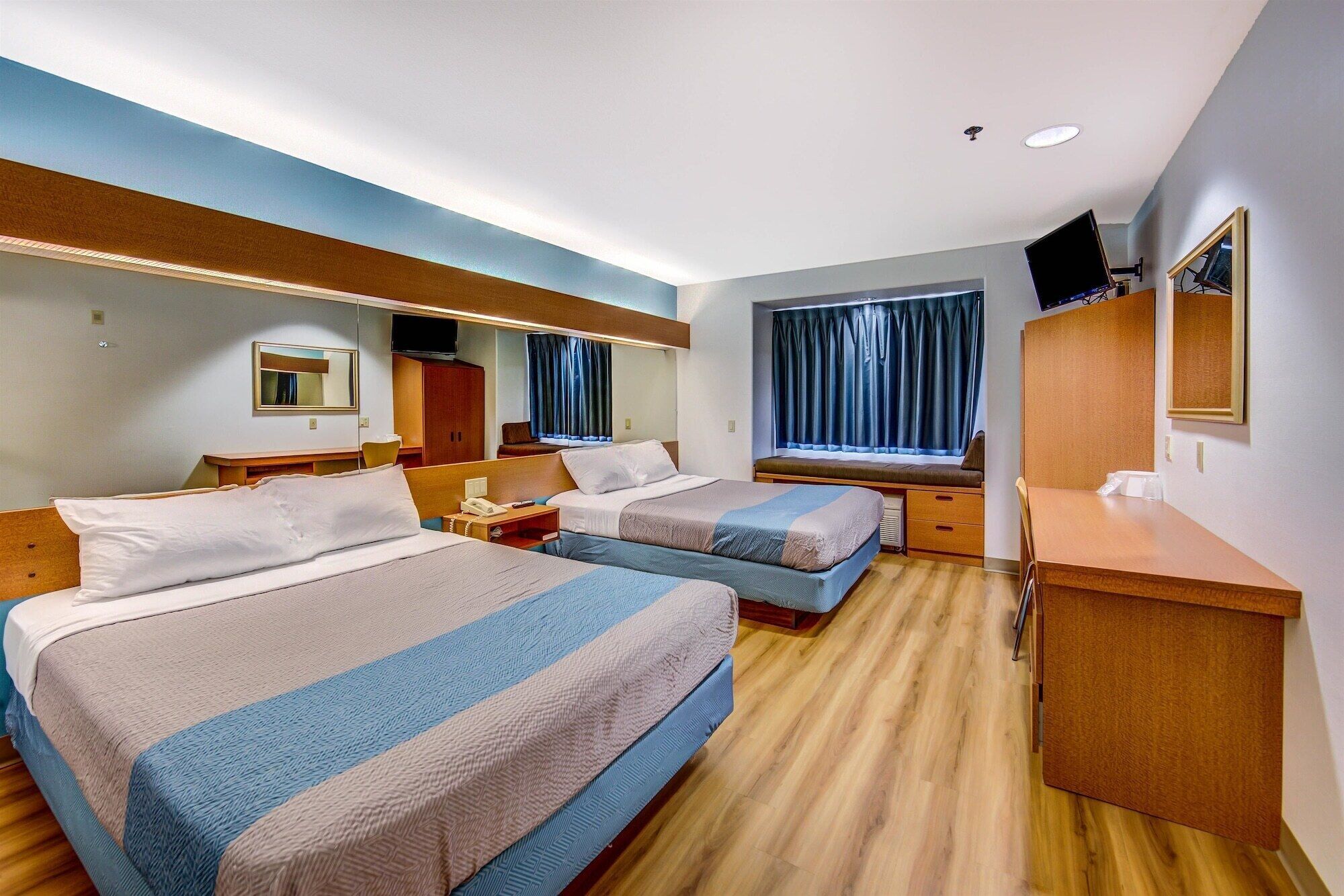 Desk, free WiFi, bed sheets