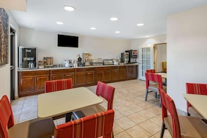 Free daily buffet breakfast