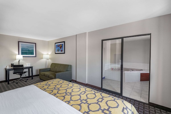 Deluxe Studio Suite, 1 King Bed, Non Smoking | Desk, laptop workspace, iron/ironing board, free cribs/infant beds