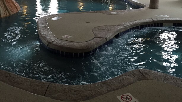 Indoor pool - Microtel Inn & Suites by Wyndham Green Bay (Green Bay)