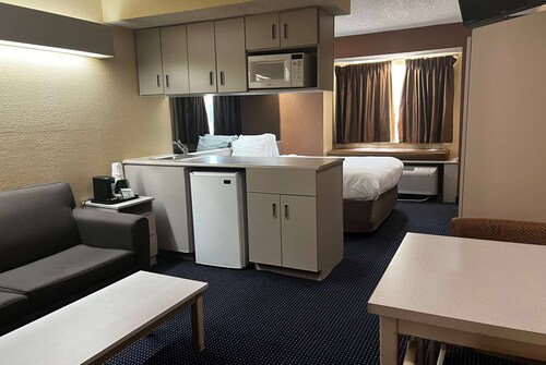 Microtel Inn & Suites by Wyndham Houston