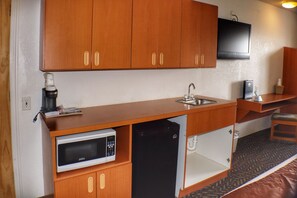 Studio Suite, 2 Queen Beds, Accessible, Non Smoking | Premium bedding, pillowtop beds, individually furnished, desk